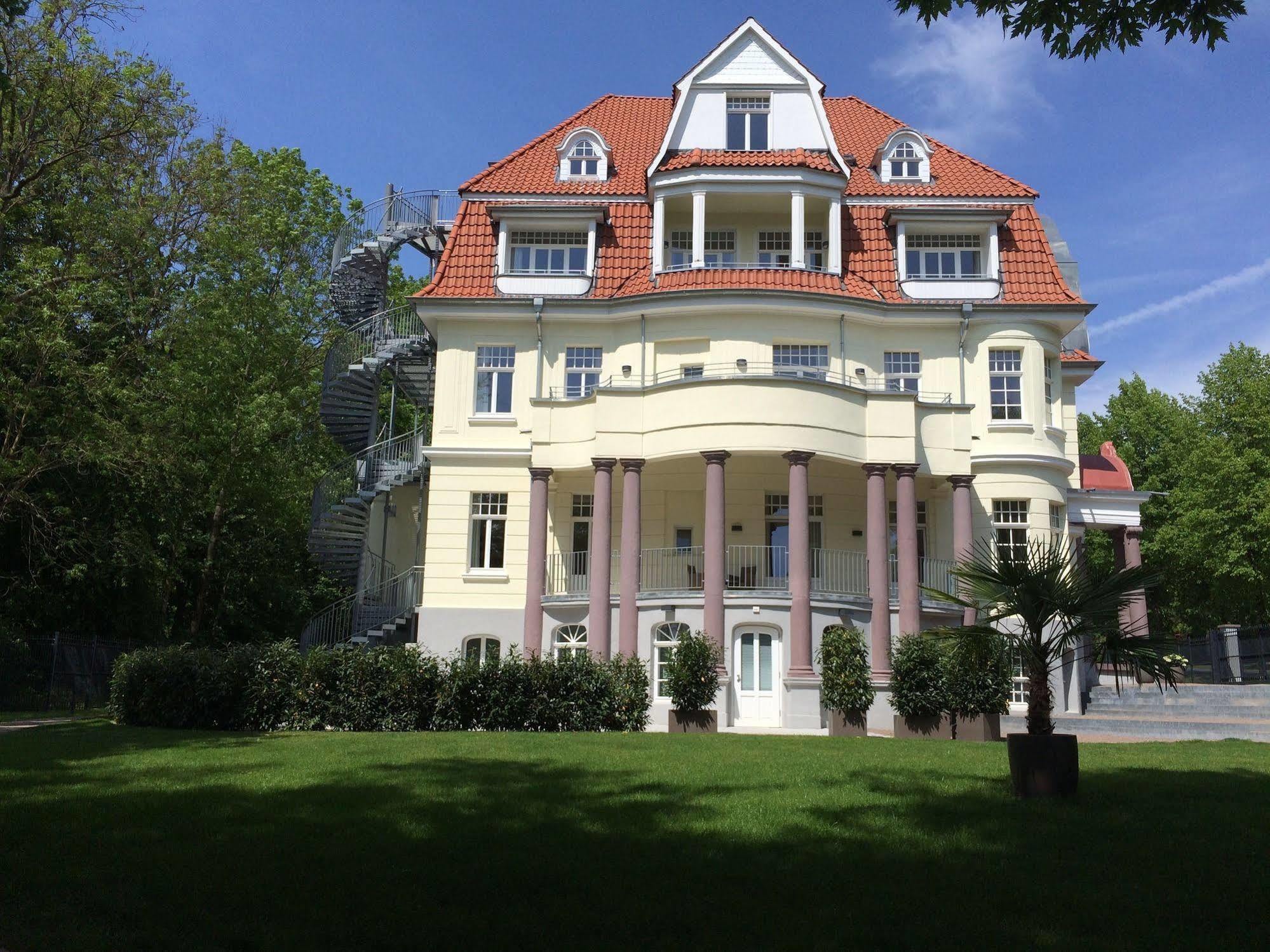Appartements Am Kurpark Bad Pyrmont Kültér fotó
