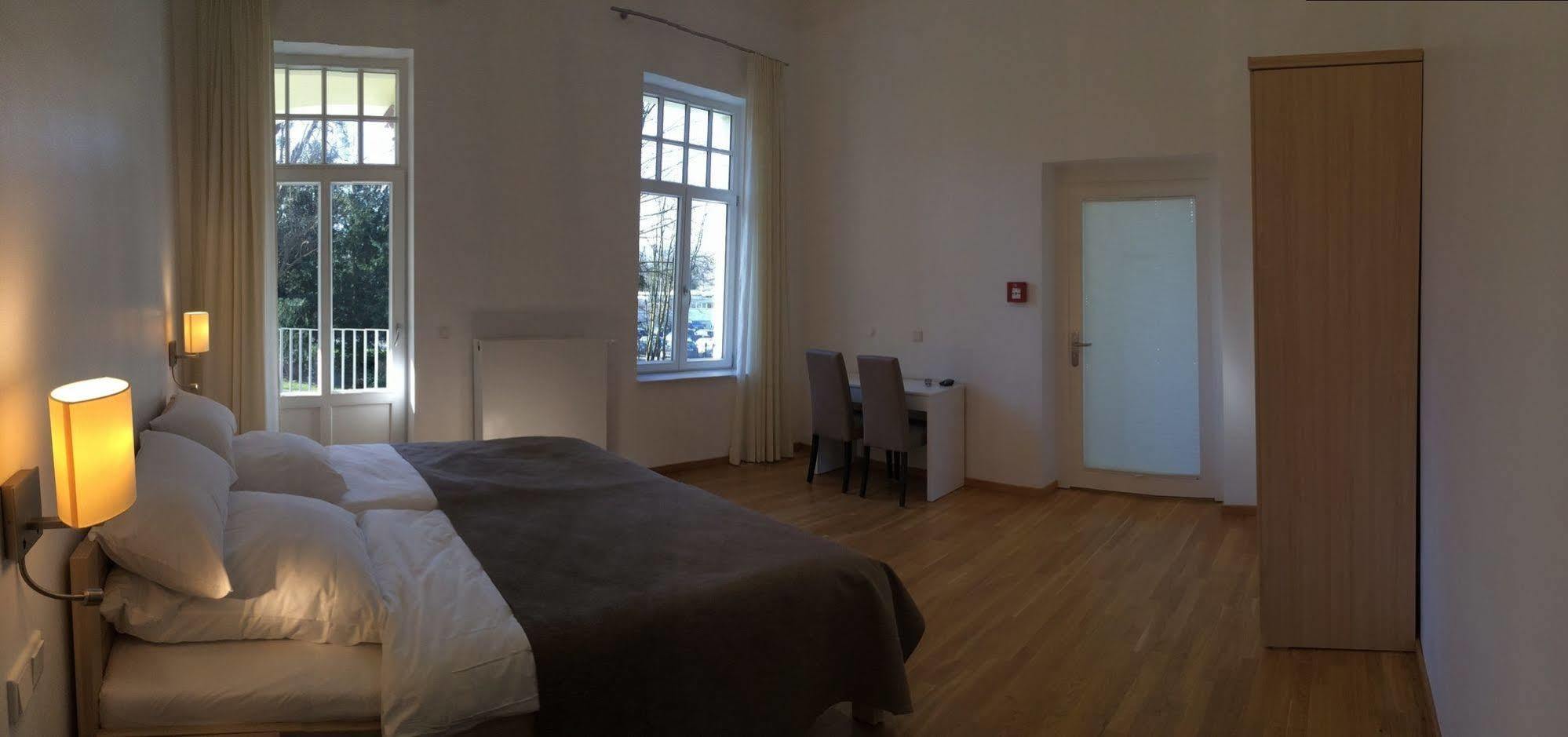 Appartements Am Kurpark Bad Pyrmont Kültér fotó
