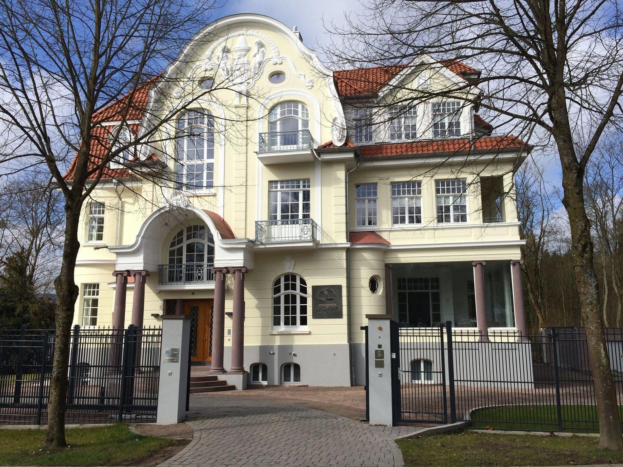 Appartements Am Kurpark Bad Pyrmont Kültér fotó